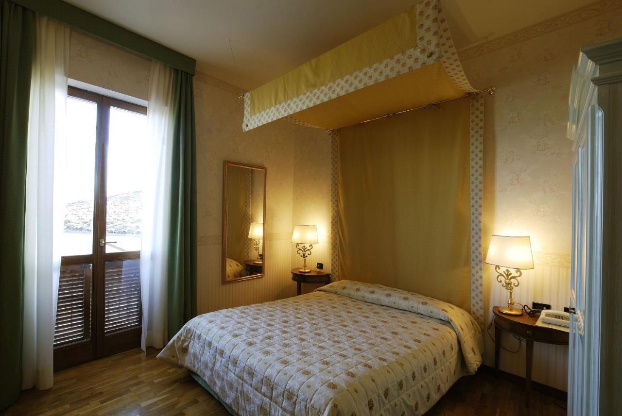 Zunica Ospitalita Dal 1880 Hotel Civitella Del Tronto Exterior foto